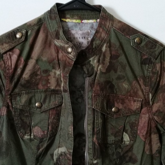 Guess light jacket - Picture 3 of 4